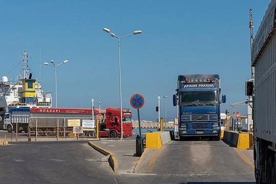 Tin vắn thế giới ngày 5/11: Hy Lạp phát hiện 41 người di cư trong xe tải đông lạnh