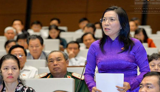 Cán bộ xin nghỉ việc nhiều, Thẩm phán phải kiêm cả việc của Thư ký Tòa