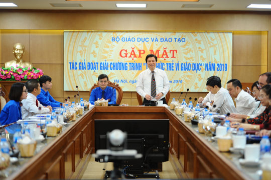 Bộ GD-ĐT gặp mặt 10 nhóm tác giả xuất sắc của chương trình Tri thức trẻ vì giáo dục năm 2019