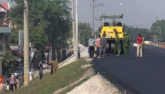 Kinh hoàng người đàn ông bị xe lu cán tử vong tại chỗ
