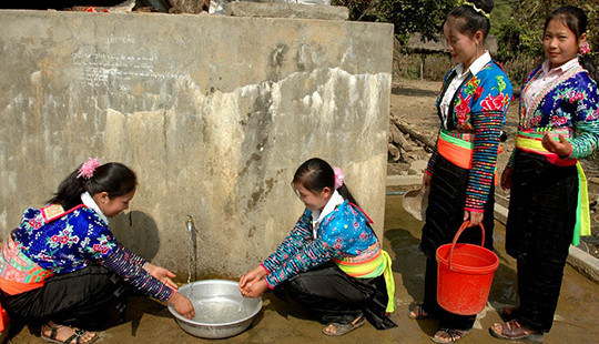 Tìm kiếm nguồn nước dưới đất phục vụ đồng bào dân tộc thiểu số
