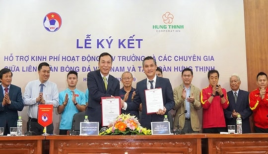 Tập đoàn Hưng Thịnh đồng hành cùng VFF trả lương cho HLV Park Hang-seo