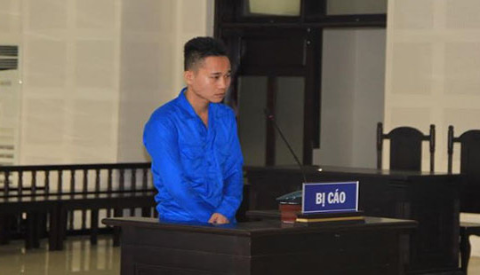 Bắt taxi từ Quảng Nam ra Đà Nẵng trộm ô tô