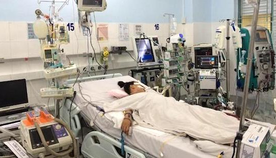 3 bệnh viện hợp sức cứu sống ngoạn mục bé gái ngừng tim