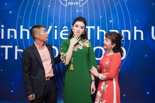 NSND Công Lý dành tặng nhiều lời khen cho Á Hậu Huyền My