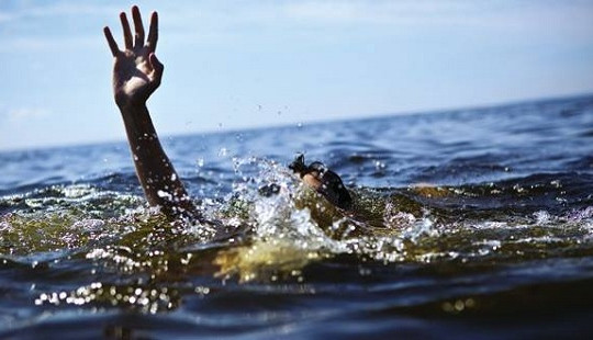 Bị cuốn vào vòng nước xoáy, 3 nam học sinh tử nạn