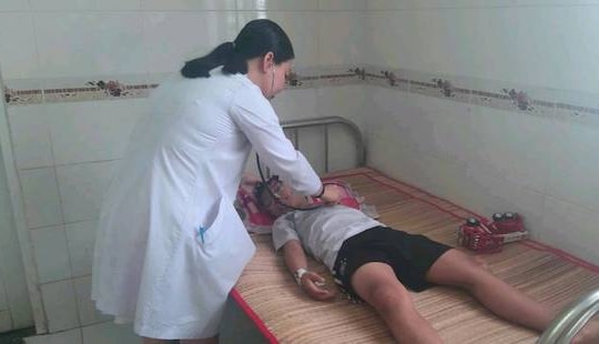 5 mẹ con nhập viện do ngộ độc thuốc diệt cỏ