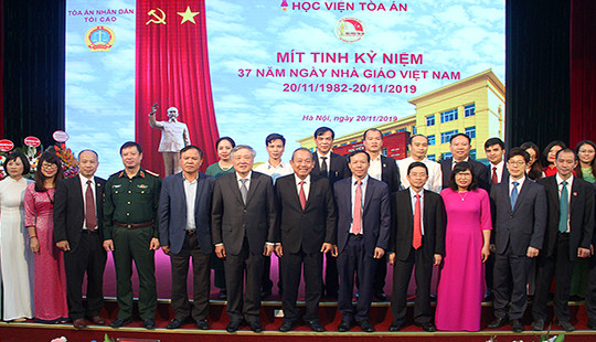 Học viện Tòa án mít tinh kỷ niệm 37 năm ngày Nhà giáo Việt Nam