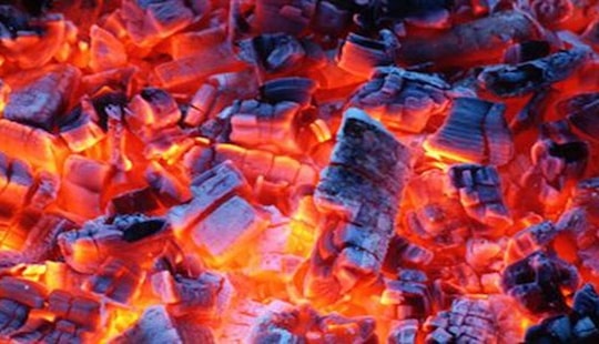 Sưởi than ở cữ trong phòng kín khiến sản phụ tử vong
