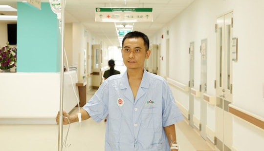 14 tiếng ghép gan cứu người đàn ông chỉ còn sống một ngày