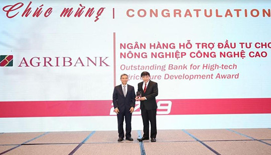 Agribank được vinh danh 2 giải thưởng Ngân hàng Việt Nam tiêu biểu 2019