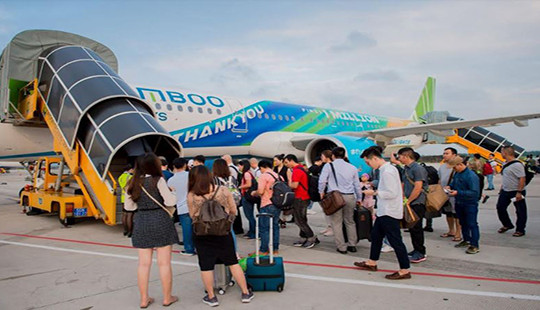 Thêm hãng bay, vé máy bay Tết Canh Tý 2020 vẫn “khó rẻ”