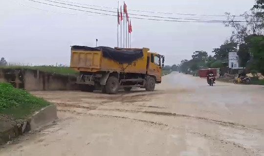Nghệ An: Nguy cơ mất an toàn giao thông trên quốc lộ 46C