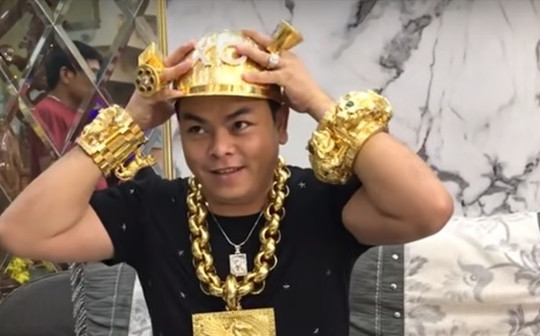 Truy tố Phúc XO cùng 12 đồng phạm