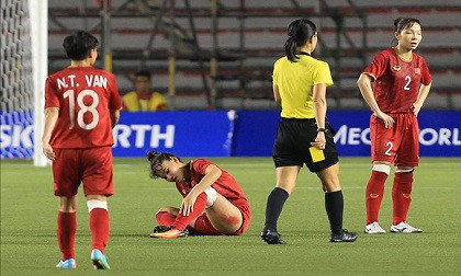 Hình ảnh quả cảm và xót xa của Chương Thị Kiều trong trận chung kết SEA Games 30 gây xúc động mạnh