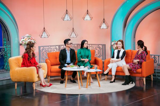 Nhã Khanh chịu nhiều áp lực khi là ‘người cũ’ của Chí Anh