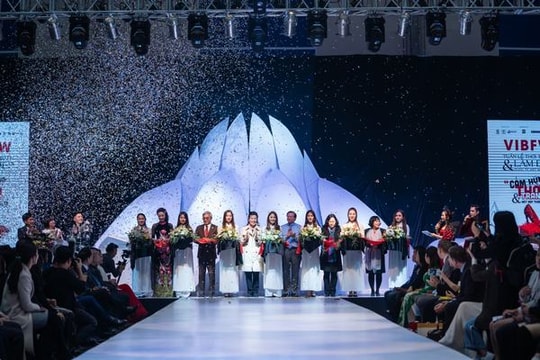 Ấn tượng đêm khai mạc Tuần lễ thời trang và làm đẹp quốc tế Việt Nam 2019