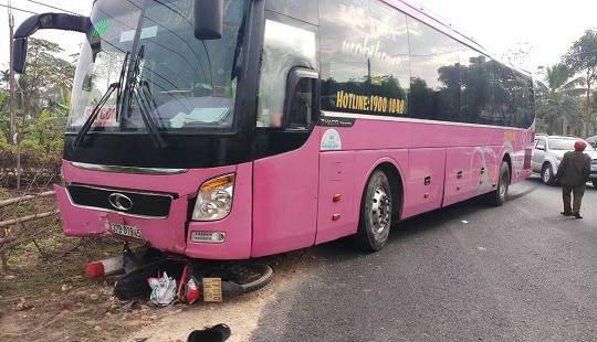 Hai vợ chồng thương vong khi đi mua quà sinh nhật cho con