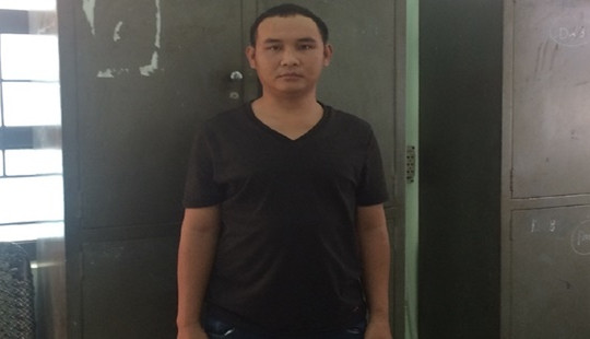 Đòi tiền bảo kê không được, dùng ghế hành hung người bán nước