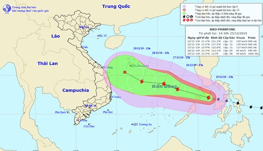 Bão Phanfone giật cấp 14 hướng vào Biển Đông