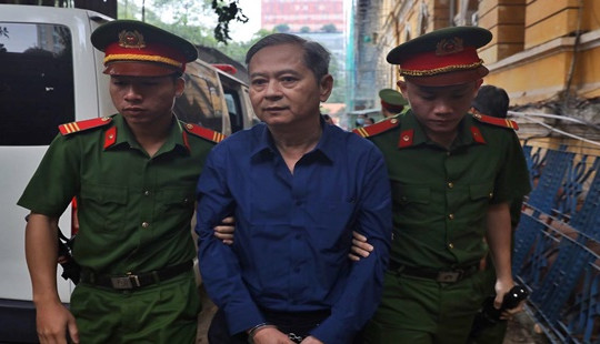 Bị cáo Nguyễn Hữu Tín nhận trách nhiệm và xin giảm án cho các đồng phạm