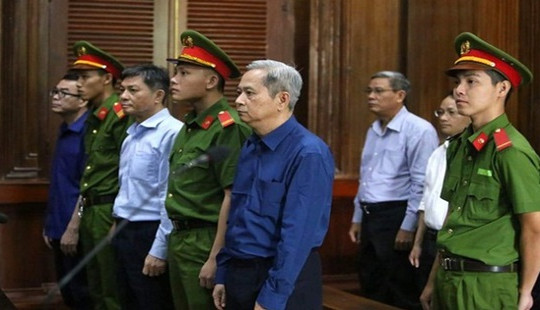 Cựu Phó Chủ tịch UBND TP. HCM Nguyễn Hữu Tín lĩnh án 7 năm tù