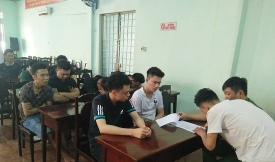 Bắt khẩn cấp 11 đối tượng trong đường dây tín dụng đen