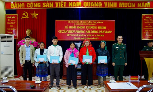 Khởi động chương trình Xuân Biên phòng ấm lòng dân bản