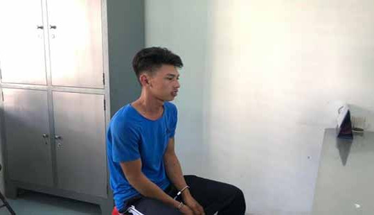 Khởi tố 9X chém đứt lìa tay người khác