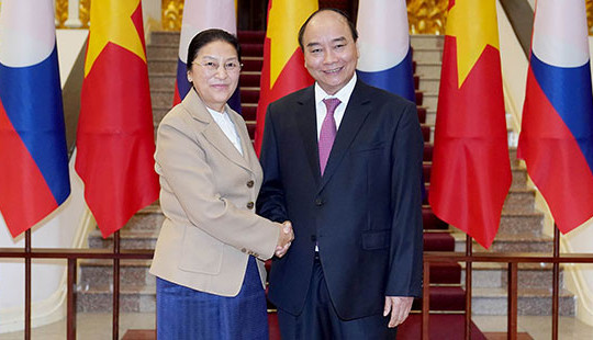 Thủ tướng tiếp Chủ tịch Quốc hội Lào; Giám đốc điều hành Cơ quan Phát triển tài chính quốc tế Hoa Kỳ