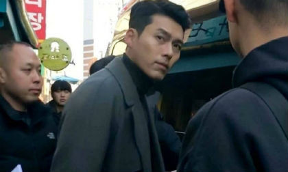 Hyun Bin lộ diện với hình ảnh soái ca dù mới dính nghi vấn là nam diễn viên nổi tiếng bị hacker dọa tung scandal với loạt sao nữ