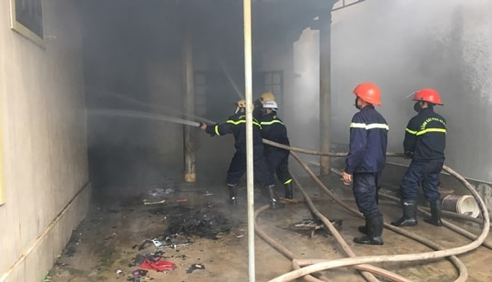 Nam thanh niên nghi ngáo đá, tự đốt nhà mình ngày mùng 3 Tết
