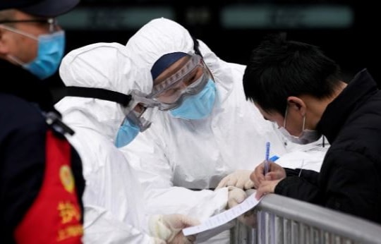 Coronavirus: Tổn thất kinh tế và sự phân biệt chủng tộc
