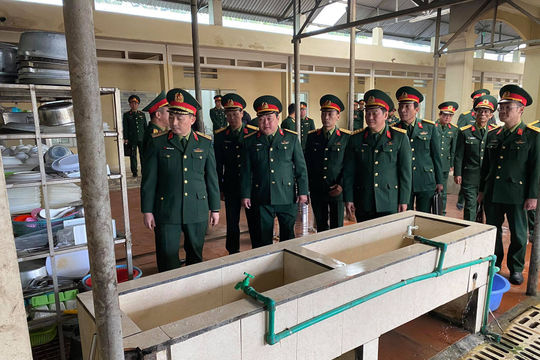 Bên trong doanh trại sẽ cách ly 950 người trở về từ vùng dịch