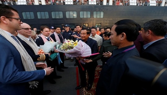Một du khách trên tàu MS Westerdam cập cảng Campuchia nhiễm Covid-19