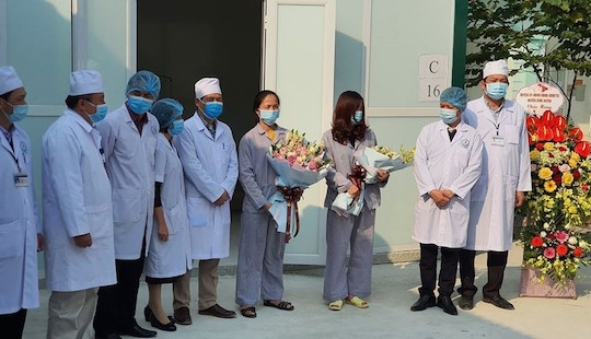 Bệnh nhân nhiễm Covid-19 nói “xin lỗi” khi xuất viện