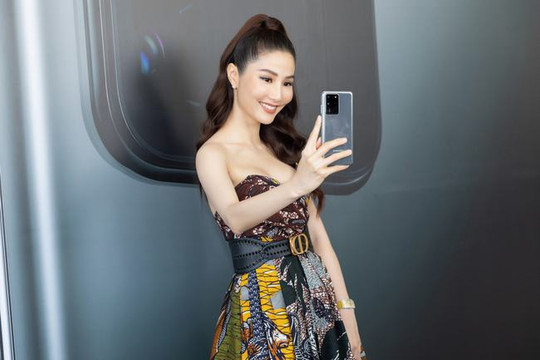 Diễm My 9X siêu gợi cảm trong set đồ hiệu gần 1 tỷ đồng