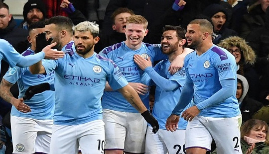 Phản ứng của dàn sao Man City trước tin sét đánh từ UEFA