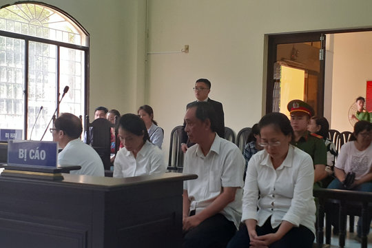 TPHCM: Nguyên cán bộ thuế Quận 5 lĩnh 11 năm tù về tội “Nhận hối lộ”
