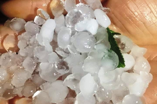 Xuất hiện mưa đá kèm dông lốc ở Yên Bái, Lào Cai