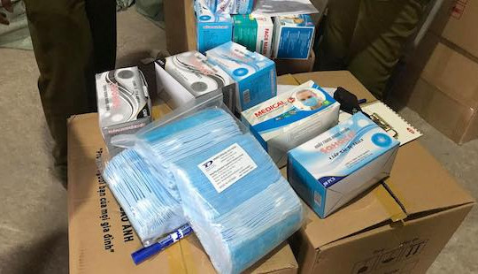 TP.HCM: Phát hiện kho hàng chứa 1 triệu khẩu trang không rõ nguồn gốc