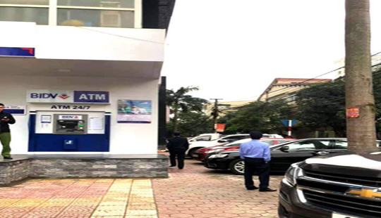 Ngủ lại nhà bạn, nam thanh niên rơi từ tầng 13 xuống đất tử vong