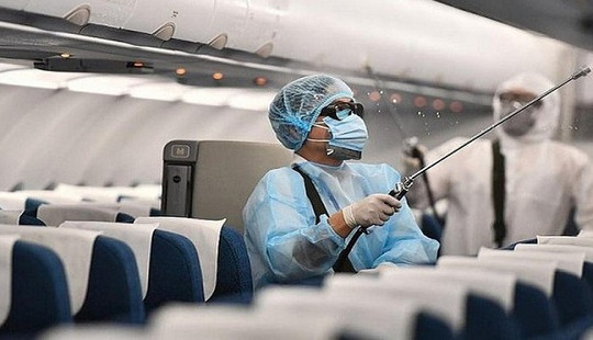 Truy tìm khẩn cấp những hành khách đi chung với bệnh nhân thứ 17 nhiễm Covid-19