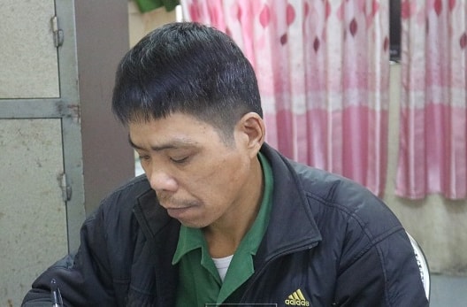 Con nghiện lao xe vào Công an khi bị dừng kiểm tra tốc độ