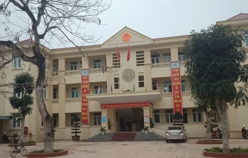 Cách chức Chủ tịch UBND xã Dân Lực
