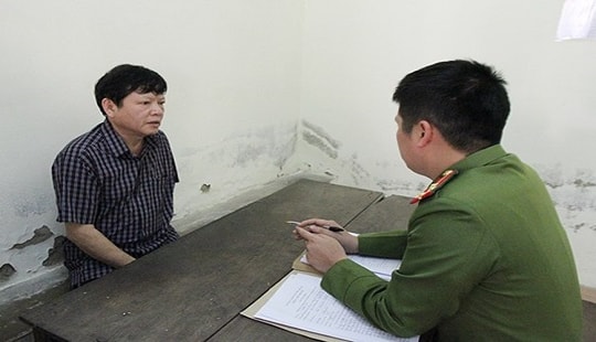Giả danh Công an lừa đảo hơn 400 triệu đồng “chạy án” đánh bạc