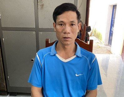Say rượu, đập phá đồ đạc, dùng tuýp sắt đe dọa Công an