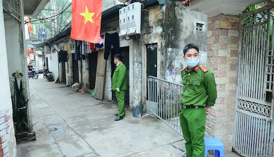 Hà Nội cách ly ngõ có nhà của nữ tiếp viên nhiễm Covid-19