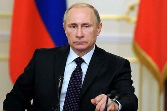 Tổng thống Vladimir Putin ký dự luật sửa đổi Hiến pháp