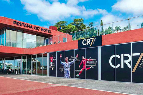 Ronaldo và nghĩa cử cao đẹp trong đại dịch Covid-19